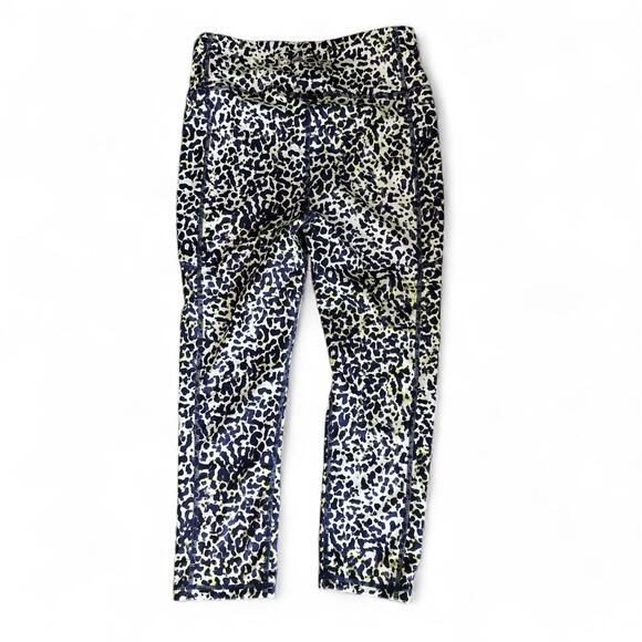 Bebe sport leopard capri pants - Picture 4 of 4